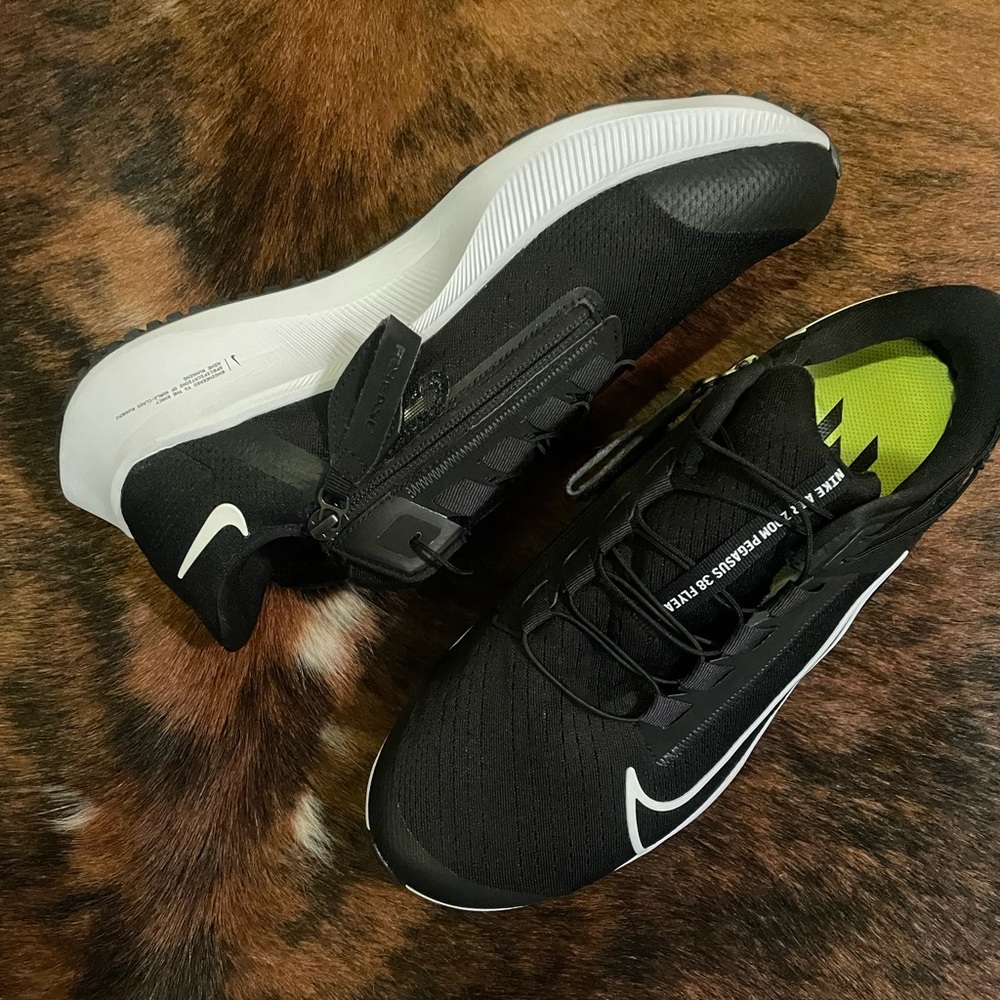 Nike air zoom pegasus 38flyease US 9.5